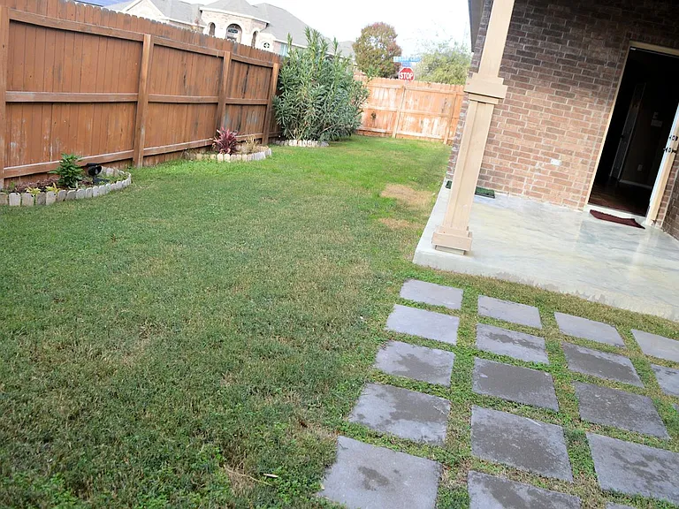 3943 Grissom Grv — Photo 24