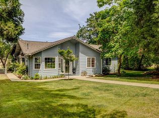 2136 Lampman Rd, Gold Hill, OR 97525