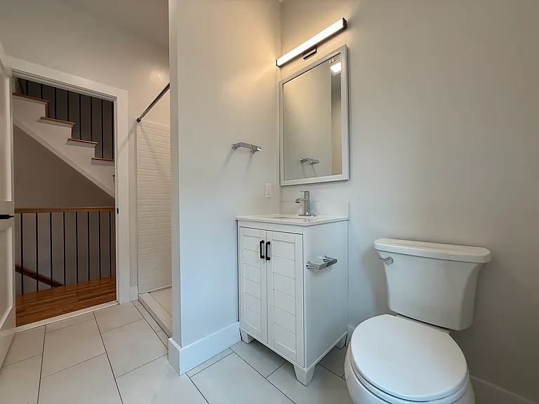 160 Main St #1 — Photo 24