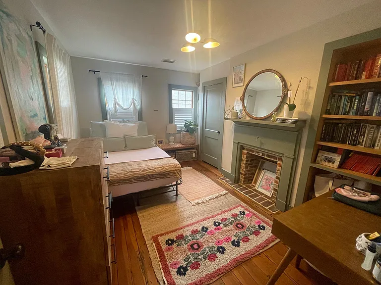 113 Line St — Photo 20