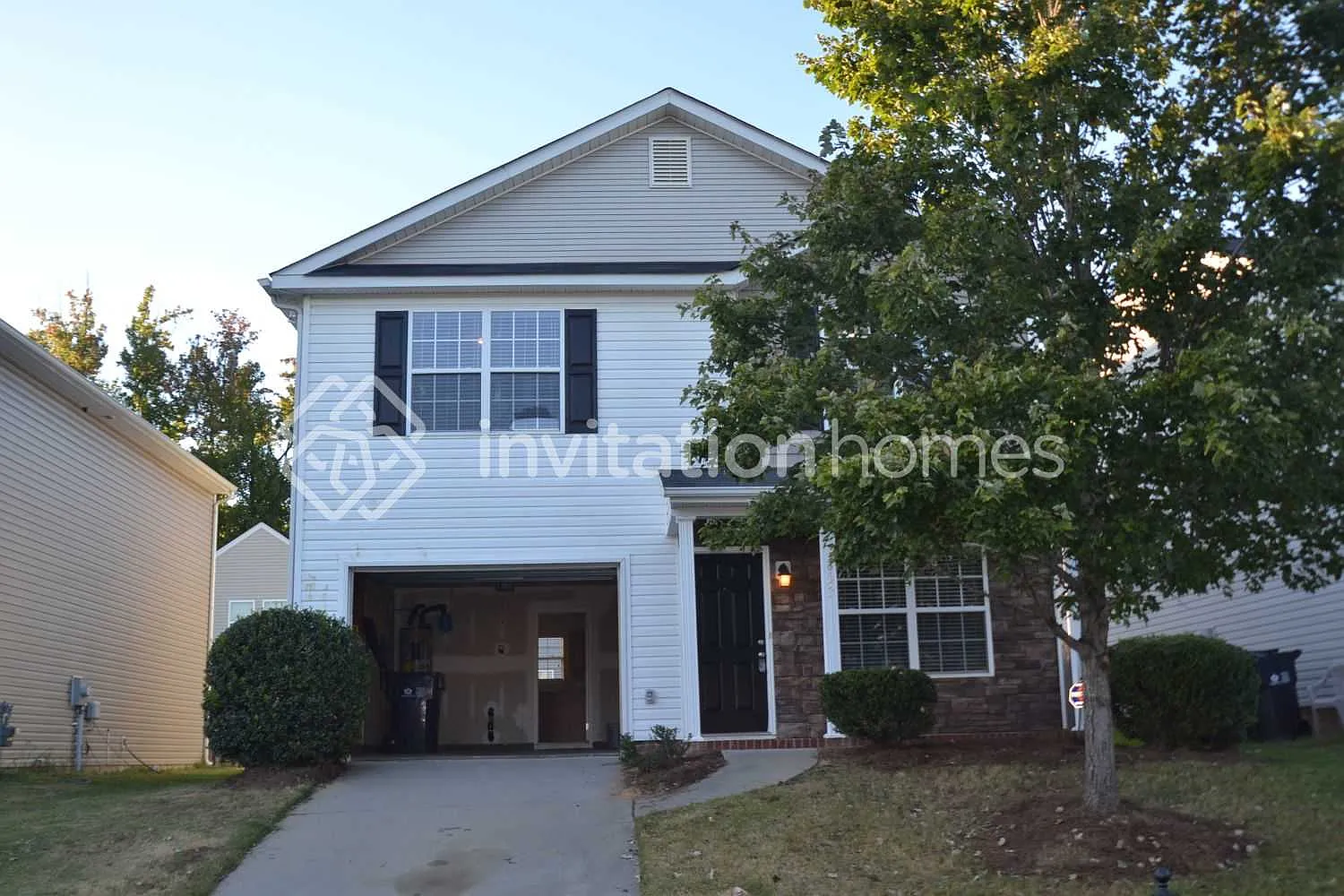 3923 Damask Dr Charlotte, NC 28206 — Photo 1