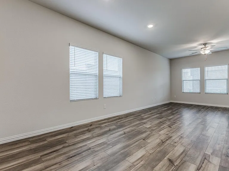 5011 Bellhurst Dr — Photo 14