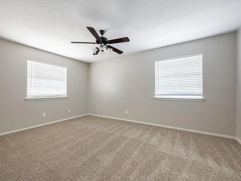 1313 E Sherman Dr — Photo 9