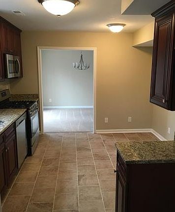 3rd image of 3813 Ruslander Ct