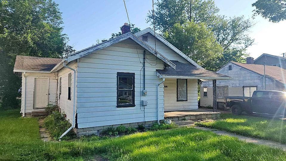 1st image of 2410 E Memorial Dr
