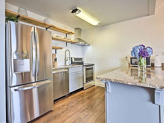 2nd image of 1000 SE Bay Blvd #553-653