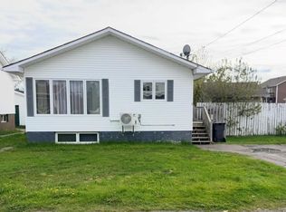 2 Pleasant St, Grand Falls Windsor, NL A2B1J1
