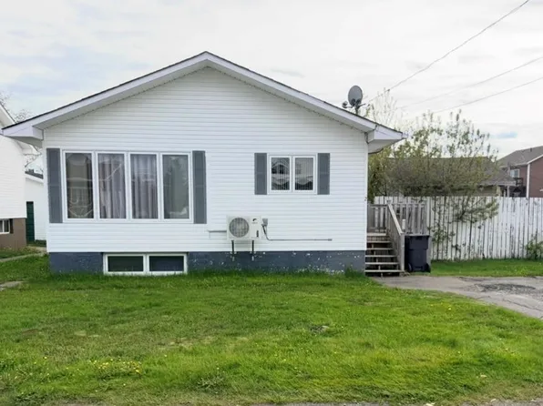 2 Pleasant Street, Grand Falls - Windsor, NL A2B1J1