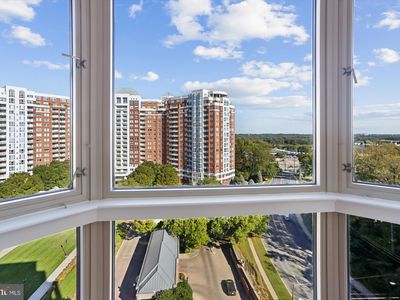 5809 Nicholson Ln APT 1402, Rockville, MD, 20852