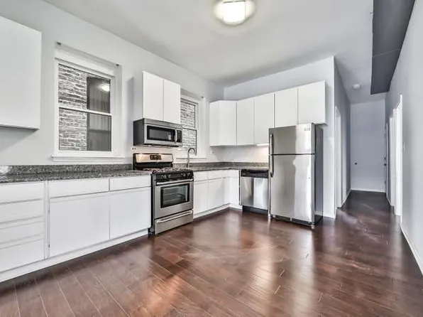 1225 W Erie St #2, Chicago, IL 60642