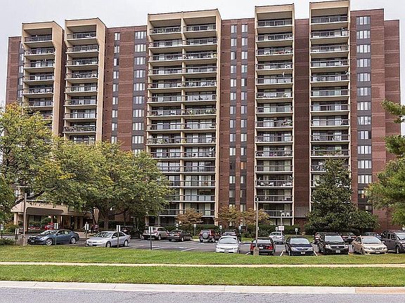 2nd image of 7401 Westlake Ter APT 904