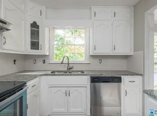 856 Ridgefield Rd, Birmingham, AL 35215