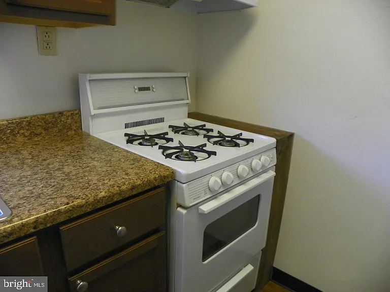 514 S High St #4 — Photo 10