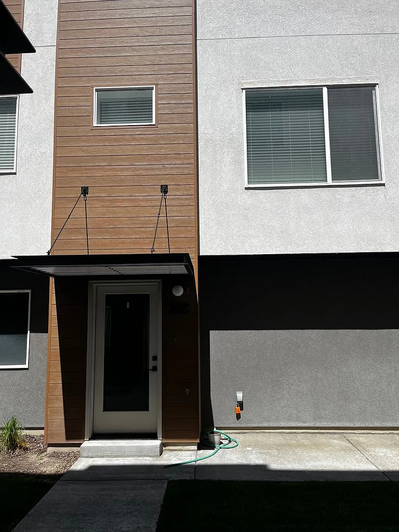 Absolutely Gorgeous Condo In Salt Lake City — Photo 1