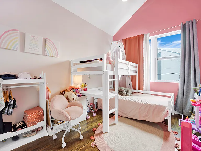 4415 W Waveland Ave — Photo 14