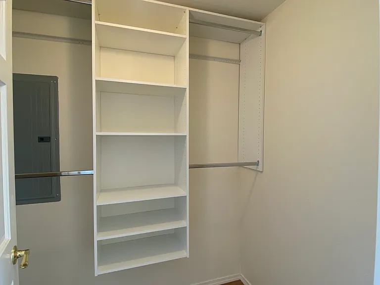 master closet 7x5 feet, dual hanging rods