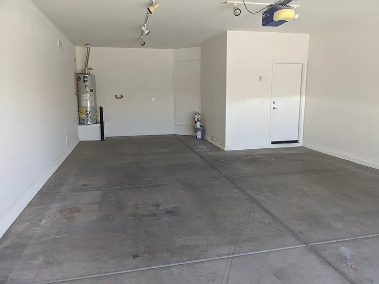 9204 N 182nd Ln — Photo 15