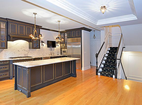 5th image of 1865 Admiral Ct Unit 92