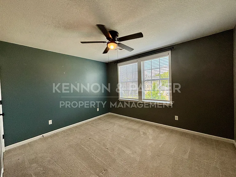 4526 Mountain Ivy Dr — Photo 27
