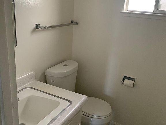 3rd image of 529 Texas St