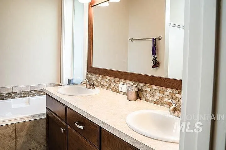 3953 N Park Crossing Ave — Photo 6