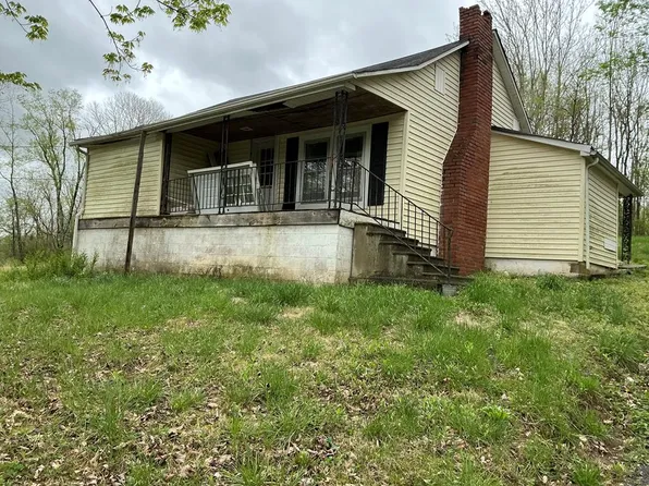 623 W Main St, Byrdstown, TN 38549