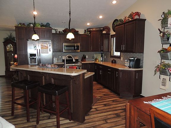 5th image of 3302 Mulligan Dr