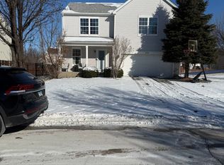 370 Dartmoor Ave, Romeoville, IL 60446