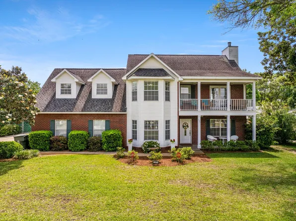 151 Ferry Rd NE, Fort Walton Beach, FL 32548