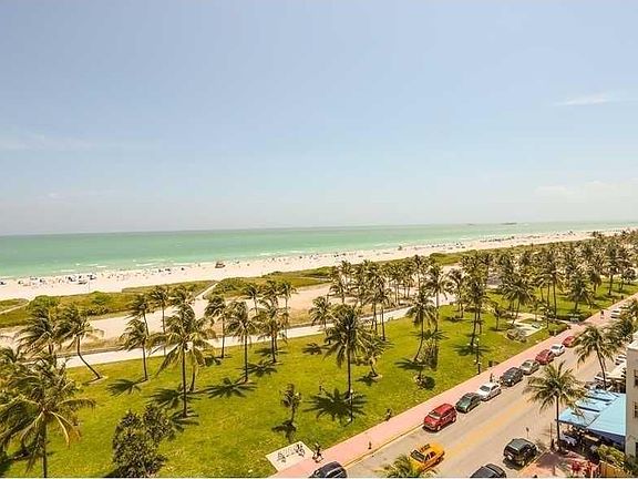 5th image of 1330 Ocean Dr APT 4B