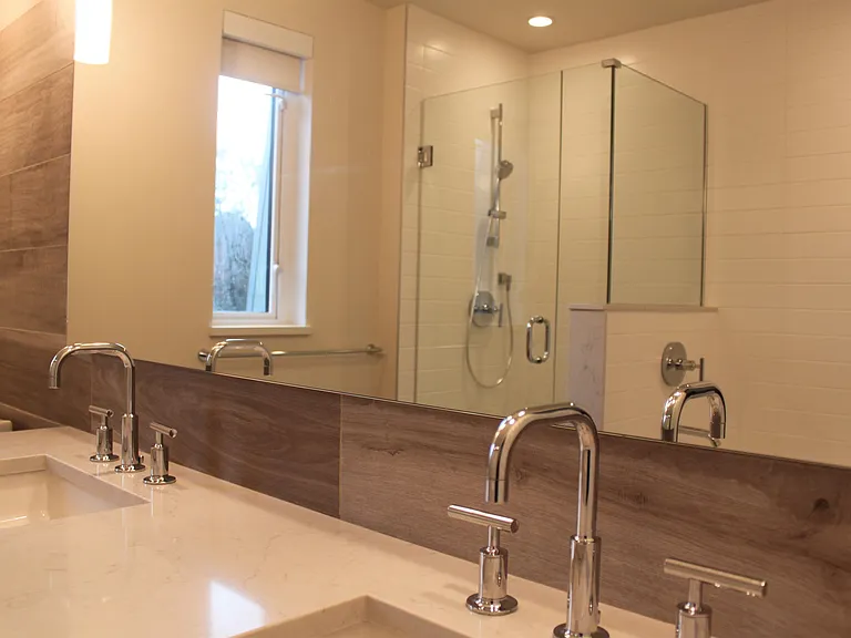 5438 Oak St — Photo 15