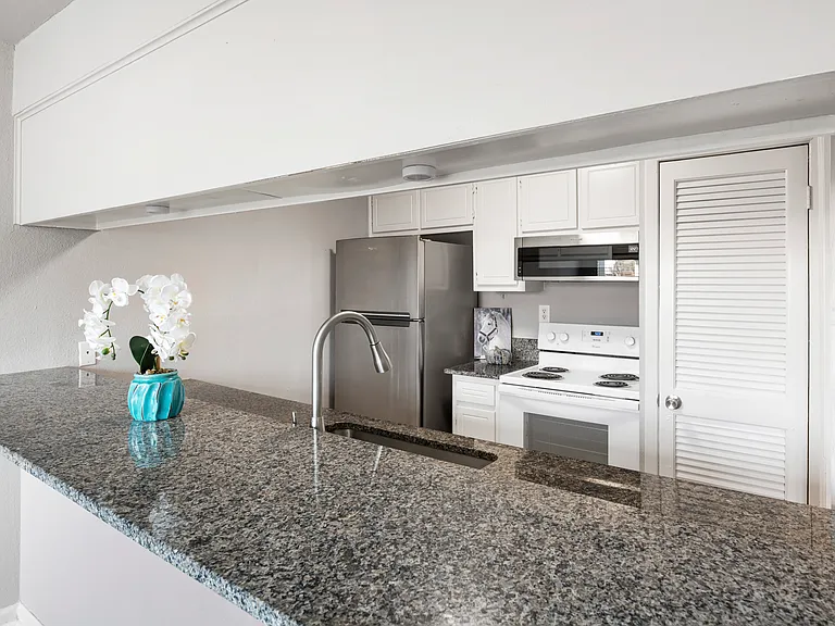 208 Wilshire Dr #208A — Photo 8