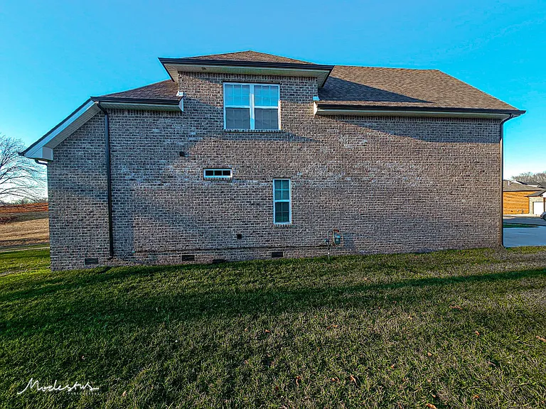 1718 Oak Forest Dr — Photo 42