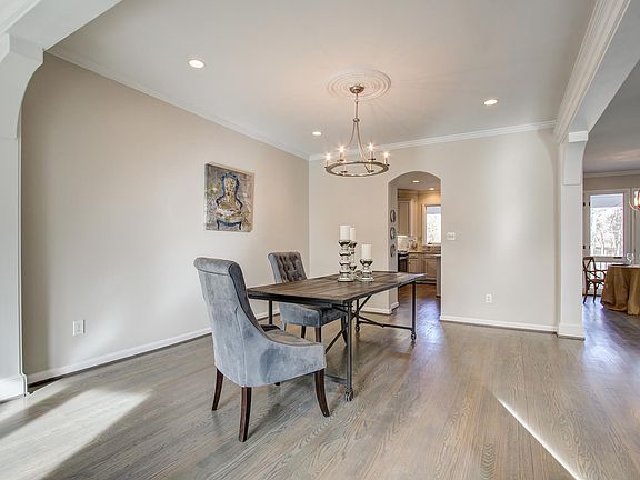 5th image of 710 Parrish Farm Ln