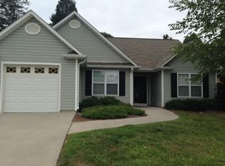 266 Konnoak Village Cir, Winston Salem, NC 27127