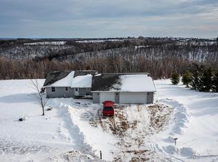 N2560 Shady Maple Ridge Rd, La Crosse, WI 54601