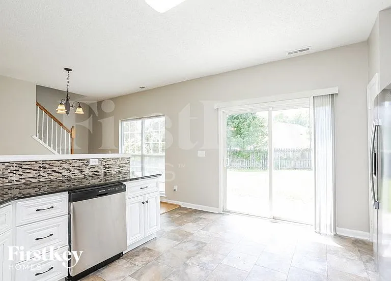 5521 Scenic Brook Ln — Photo 6