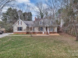 2201 Holly Ln, Shelby, NC 28150