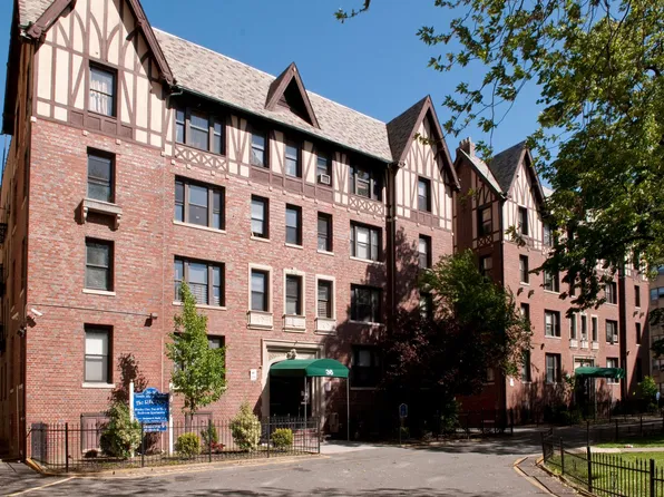 The Regency, 36 S Munn Ave APT 307, East Orange, NJ 07018