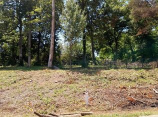 Riverside Dr, Oak ridge, TN 37830