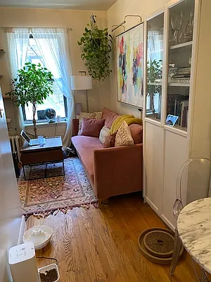 Rented by Mdays Realty | media 41