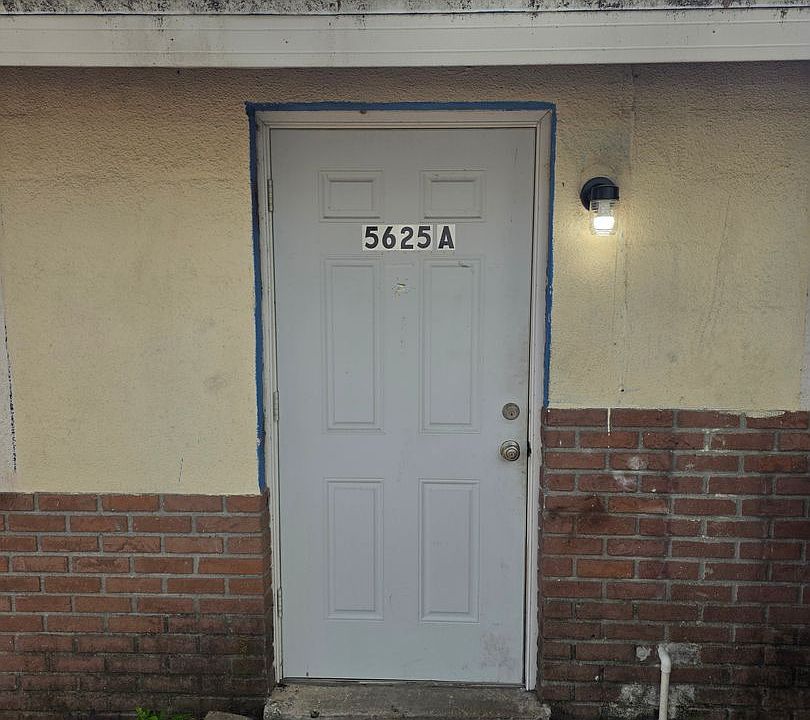 1st image of 5625A 6th Street Ct E