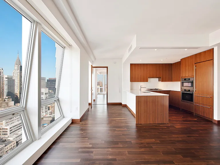 400 5th Ave #41E — Photo 1