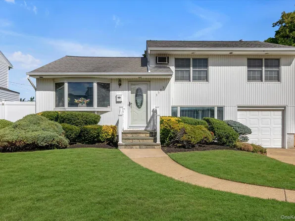 3583 Summer Drive, Wantagh, NY 11793