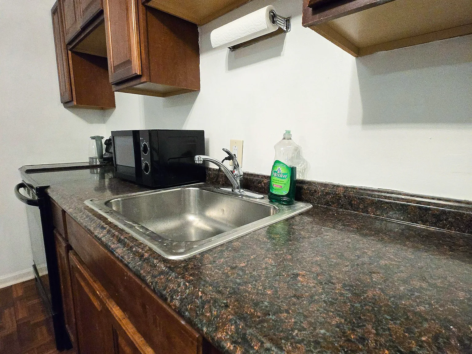 2 bed, 1.0 bath, 2500 sqft, $2,503 — Photo 4