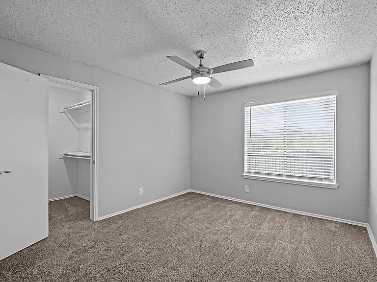 The Azul Apartments — Photo 37