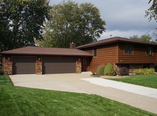 2107 Vermillion Ln, Marshalltown, IA 50158
