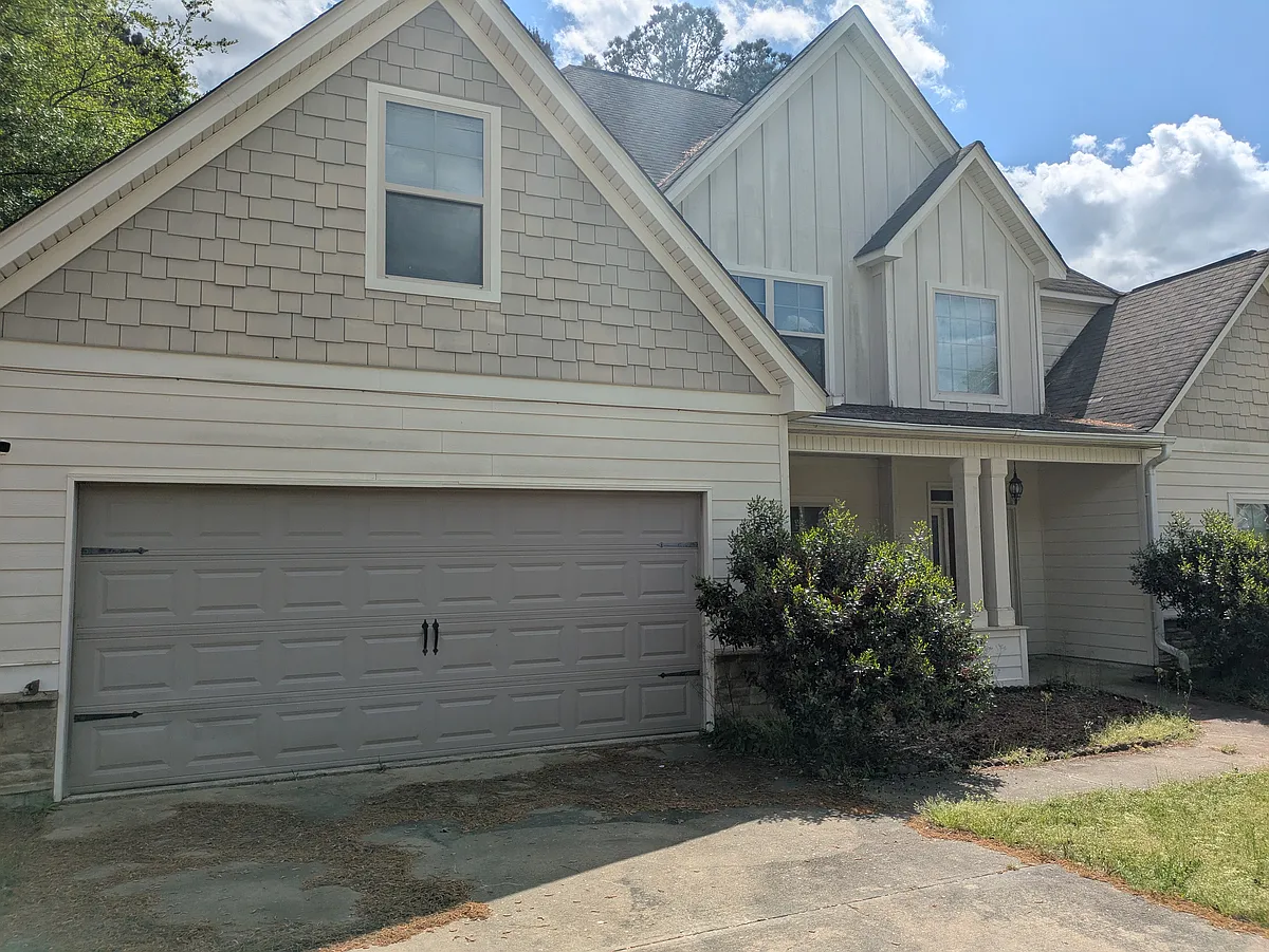 Building Photo - 108 Blue Spruce Dr