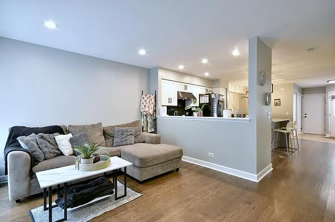 917 Little Falls Ct — Photo 10