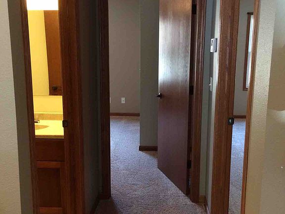 3rd image of 505 E Adams St APT 15